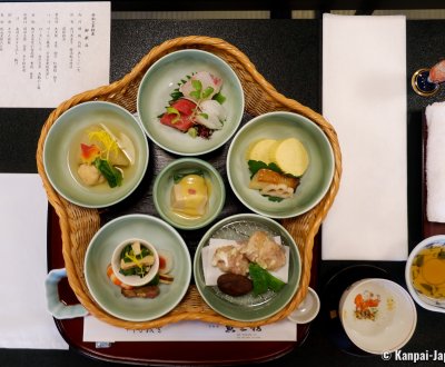 Uosaburo (Fushimi), Kaiseki Hanakago Gozen lunch set