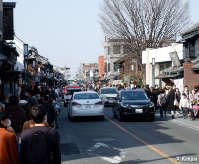 Kawagoe (Saitama), Crowded streets of the historical downtown on a weekend during the sakura season