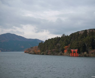 Lake Ashi in Hakone, View on the floatting torii and Mount Fuji in the background