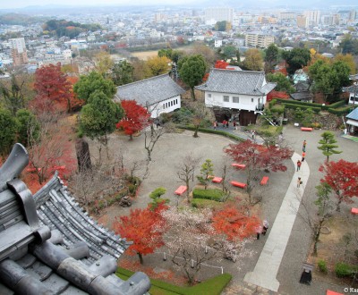 Inuyama Castle (Aichi Prefecture), View on the city and the castle's courtyard in autumn