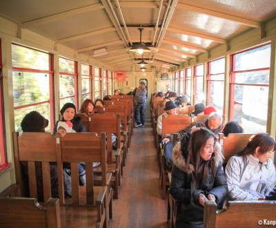 Sagano Scenic Railway (Kyoto), Inside view of the Torokko Romantic Train