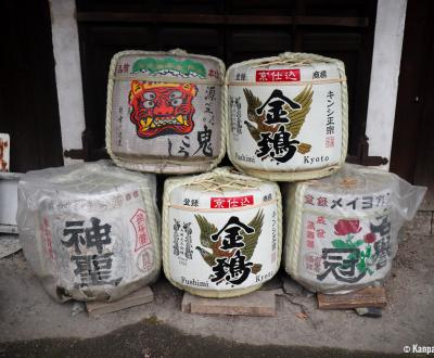 Fushimi (Kyoto), Sake barrels at Choken-ji temple
