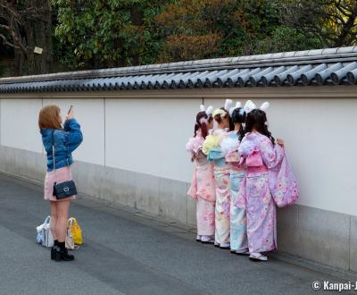 Photo shooting session for Japanese girls dressed in customized traditional dresses in Tokyo