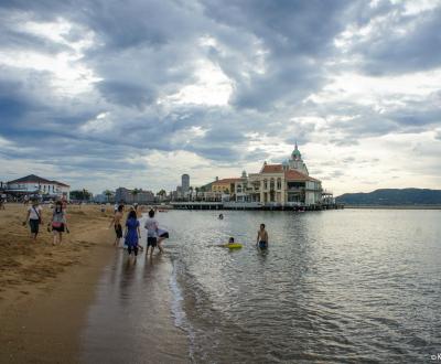 Seaside Momochi (Fukuoka), View on the beach and Marizon