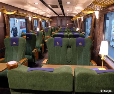 Blue Symphony, Inside view of the train connecting Osaka and Yoshino