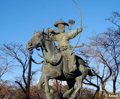Fujisan Hongu Sengen Taisha, Statue of Minamoto no Yoritomo