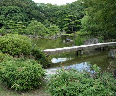 Keitaku-en (Osaka), Little stone bridge in the Japanese garden