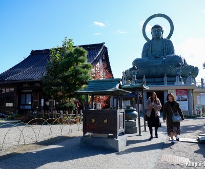 Takaoka (Toyama), Daibutsu-ji temple and Buddha Amida bronze statue