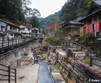 Yunomine Onsen (Kumano Kodo), View on the village and the hot springs