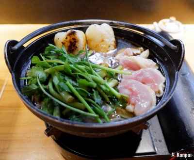 Honke Abeya (Akita), Chicken Kiritanpo Nabe on the cooking stove