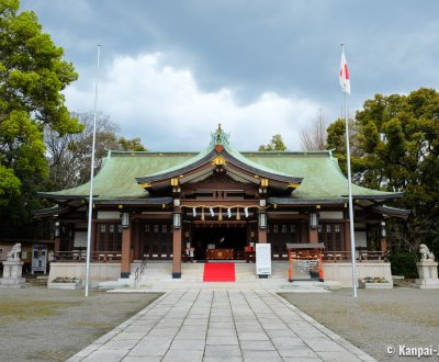 Osaka Gokoku-jinja, Worshipping pavilion Haiden