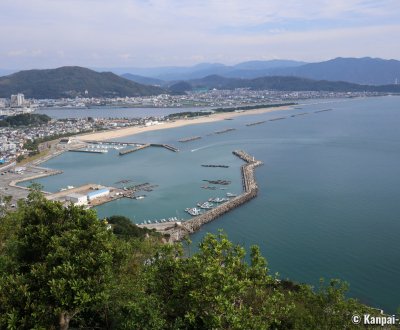 Takozushiyama (Wakayama), View on Wakanoura Bay and Kataonami Beach