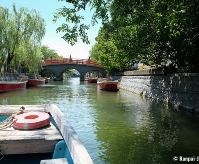 Yanagawa (Kyushu), Kawakudari cruise on the waterway in summer