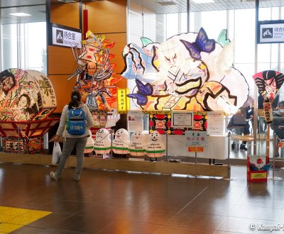 Shin-Aomori Station, Nebuta Matsuri festival themed decor