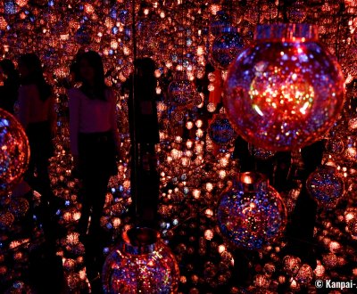 teamLab Borderless (Azabudai Hills, Tokyo), Bubble Universe fire color