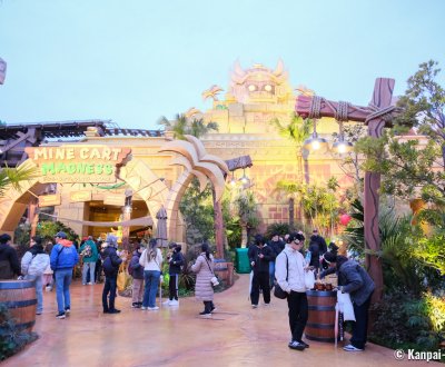 Donkey Kong Country (USJ, Osaka), View on the Golden Temple at nightfall