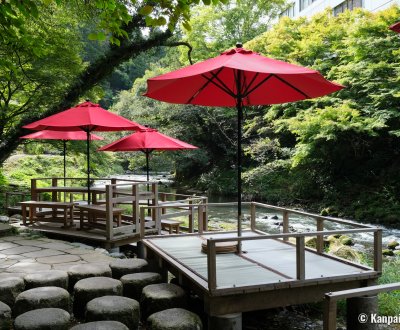 Kakusenkei Gorge (Yamanaka Onsen), Seasonal tea room by the river Kakusenkei Kawadoko