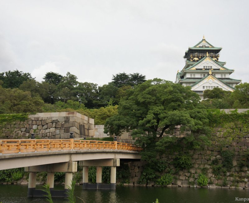 Osaka Castle (Toyotomi Hideyoshi), Gokuraku-bashi bridge and view on the keep Osaka Castle (Toyotomi Hideyoshi), Gokuraku-bashi bridge and view on the keep