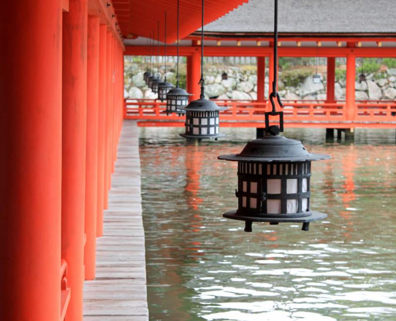 Itsukushima-jinja (Miyajima), Floating covered path in the shrine 2
