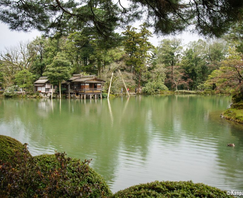 Kenrokuen Garden in Kanazawa, Uchihashi-tei tea house Kenrokuen Garden in Kanazawa, Uchihashi-tei tea house