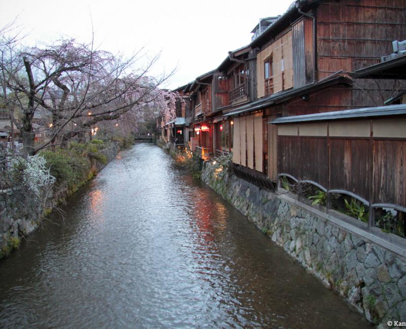 Gion (Kyoto), Shirakawa Waterway 3