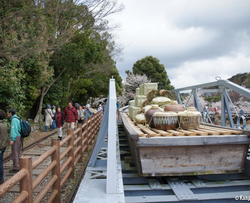 Keage Incline in Kyoto, Reconstitution of a boat transporting freight