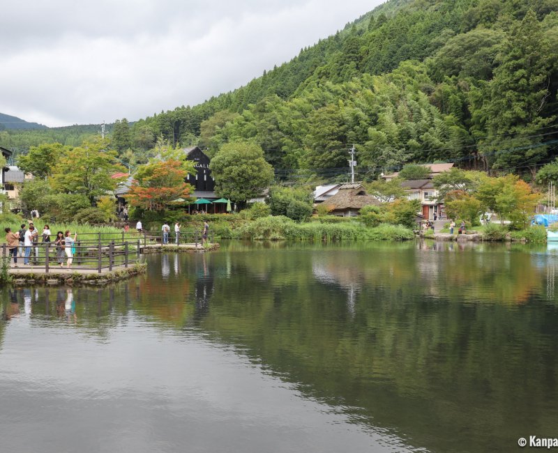 Yufuin (Oita), Lake Kinrinko in the beginning of autumn Yufuin (Oita), Lake Kinrinko in the beginning of autumn