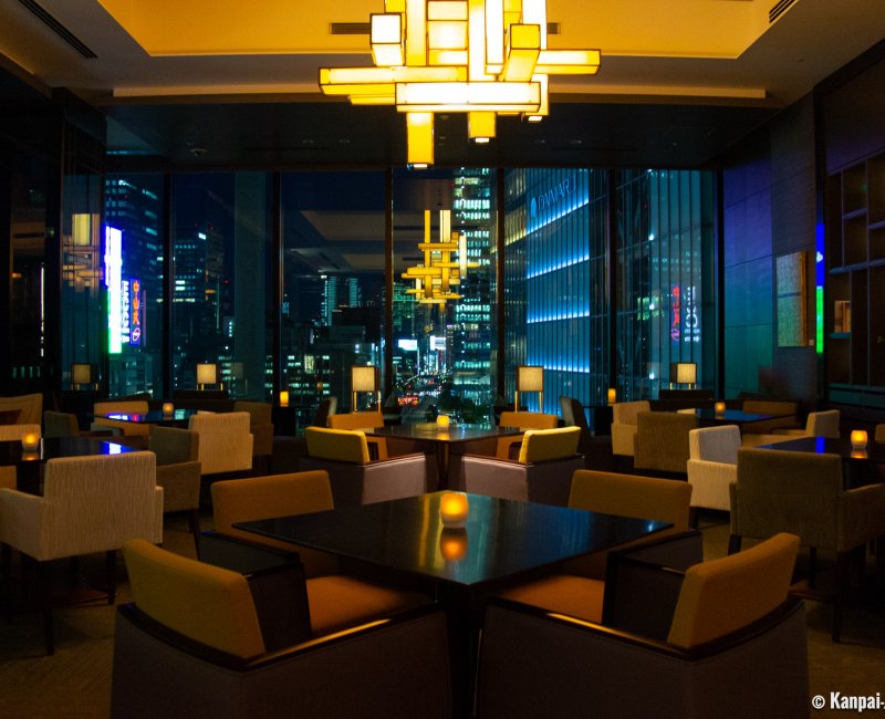 Oakwood Premier Tokyo, Blade Runner Ambiance in the hotel's lounge