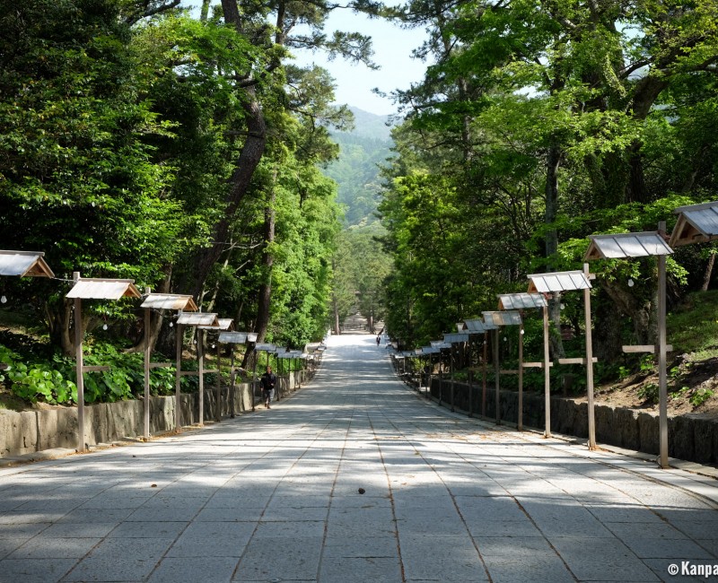 Izumo Taisha, Shinmondori path