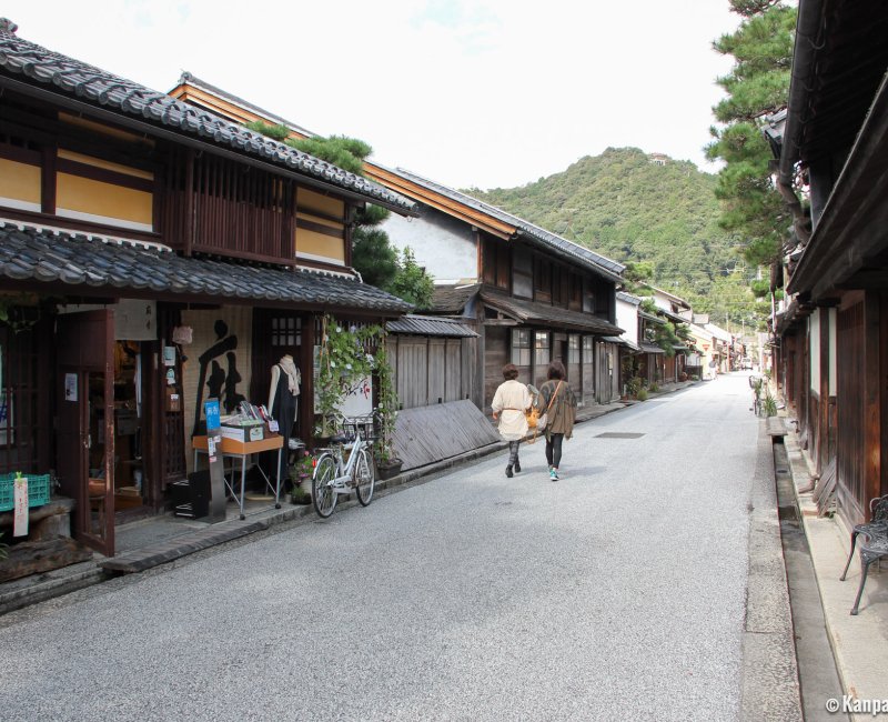 Omihachiman (Shiga), Shinmachi-dori old shopping street