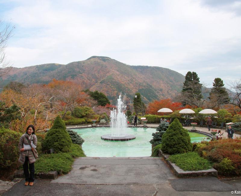 Gora Park (Hakone), View on the fountain and the surroundings