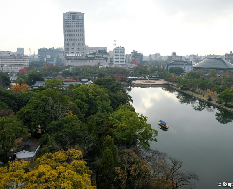 Hiroshima Castle, View on the park and on the city 2