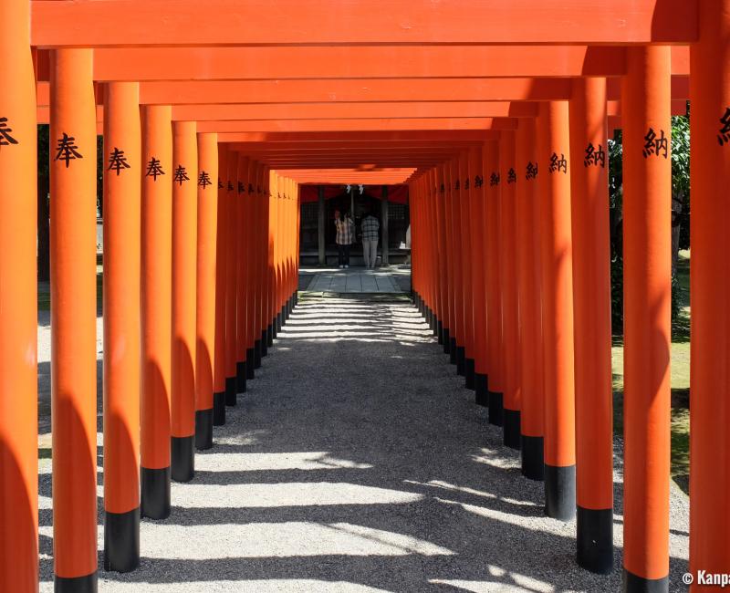Suizen-ji Joju-en garden in Kumamoto, Inari shrine Suizen-ji Joju-en garden in Kumamoto, Inari shrine