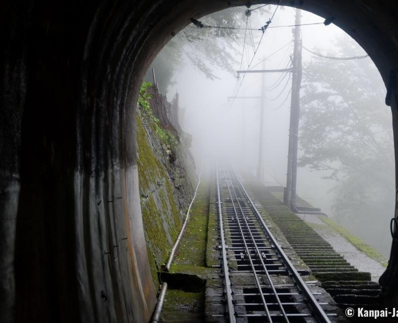 Cablecar between Tateyama and Bijodaira on the Alpine Route 2