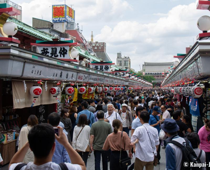 Sanja Matsuri (Tokyo), Nakamise-dori street during the festival in May
