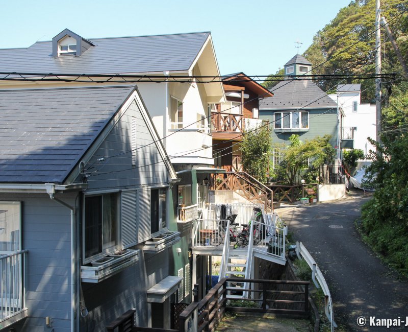 Hayama, Residential neighborhood in the heights of the city