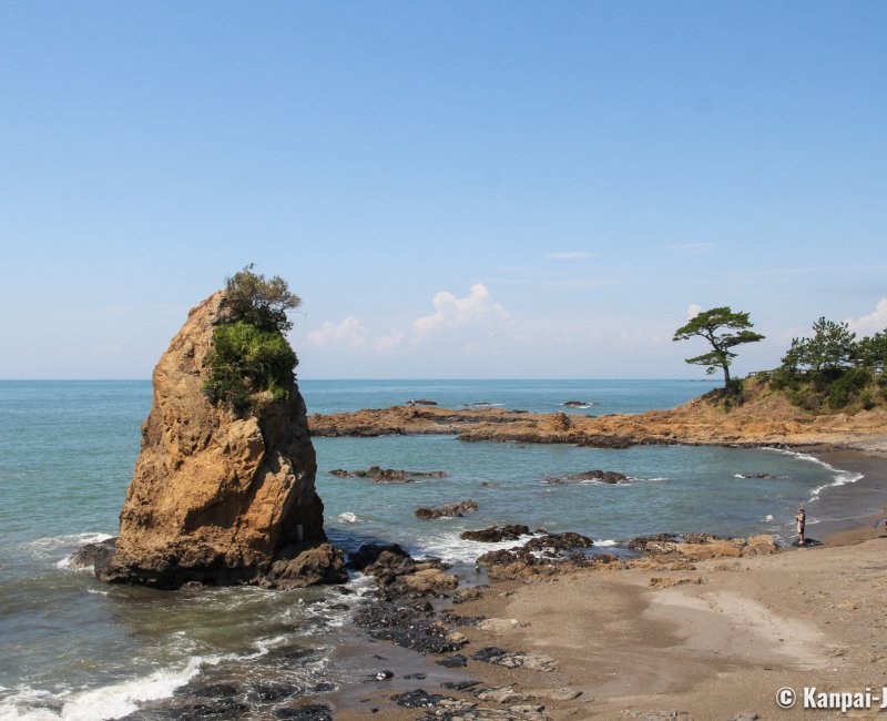 Yokosuka, Tateishi Park on the west side and Sagami Bay