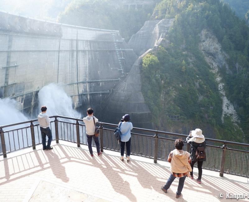 Kurobe Dam, Observation platform on the spillways