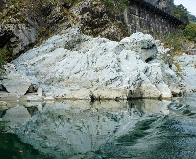 Oboke Koboke Gorges (Shikoku), View on Yoshino river and its banks 3 Oboke Koboke Gorges (Shikoku), View on Yoshino river and its banks 3