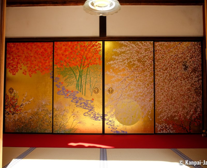 Enko-ji (Kyoto), Fusuma sliding doors painted with the main seasonal flowers of Japan