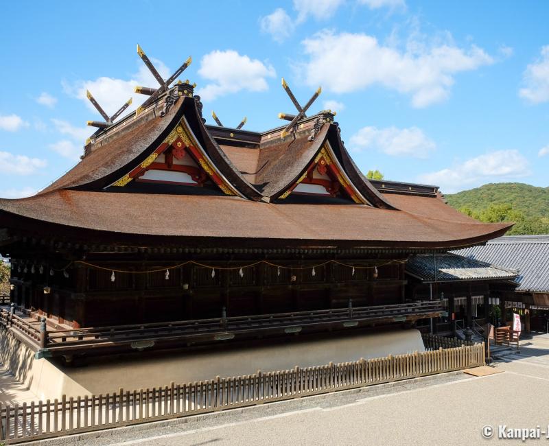 Kibitsu-jinja, Kibitsu-zukuri style main pavilion Kibitsu-jinja, Kibitsu-zukuri style main pavilion