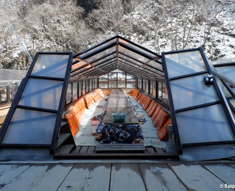 Geibikei Gorge (Iwate) in winter, Boat fitted with kotatsu heating tables Geibikei Gorge (Iwate) in winter, Boat fitted with kotatsu heating tables