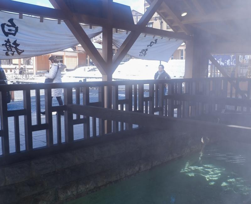 Gozanoyu in Kusatsu (Gunma), Small hot water basin in front of the facility