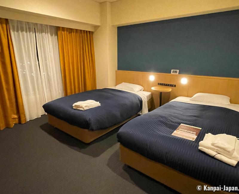 Quarantine in Japan during the Coronavirus pandemic, Double room at the hotel Kansai Airport Washington 2