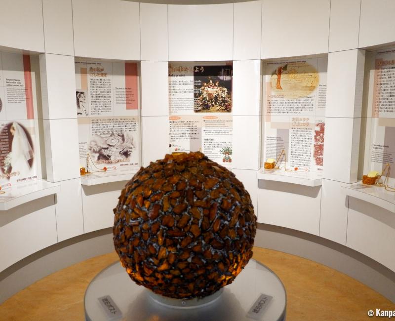 Kuji Amber Museum, Amber gemstone displays 2