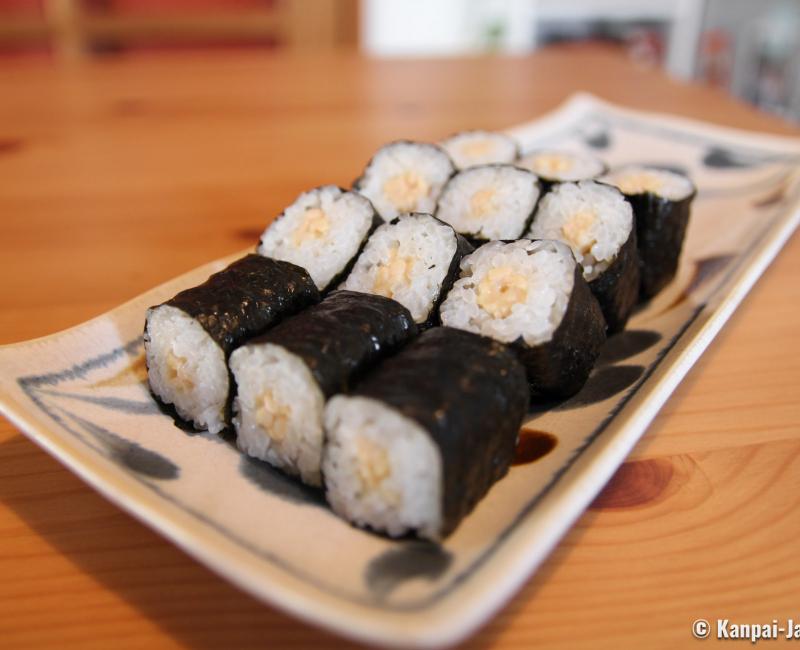 Natto maki served in a Japanese plate Natto maki served in a Japanese plate