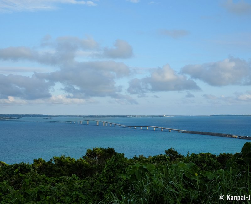 Makiyama Observatory (Irabu-jima), View on Irabu Ohashi bridge
