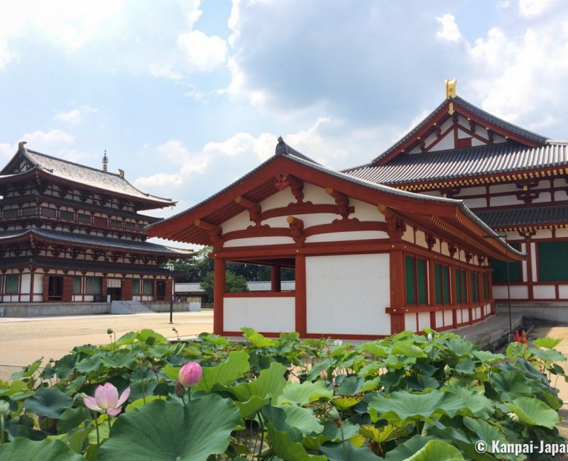 Yakushi-ji (Nara), View on the main esplanade with lotus in summer Yakushi-ji (Nara), View on the main esplanade with lotus in summer