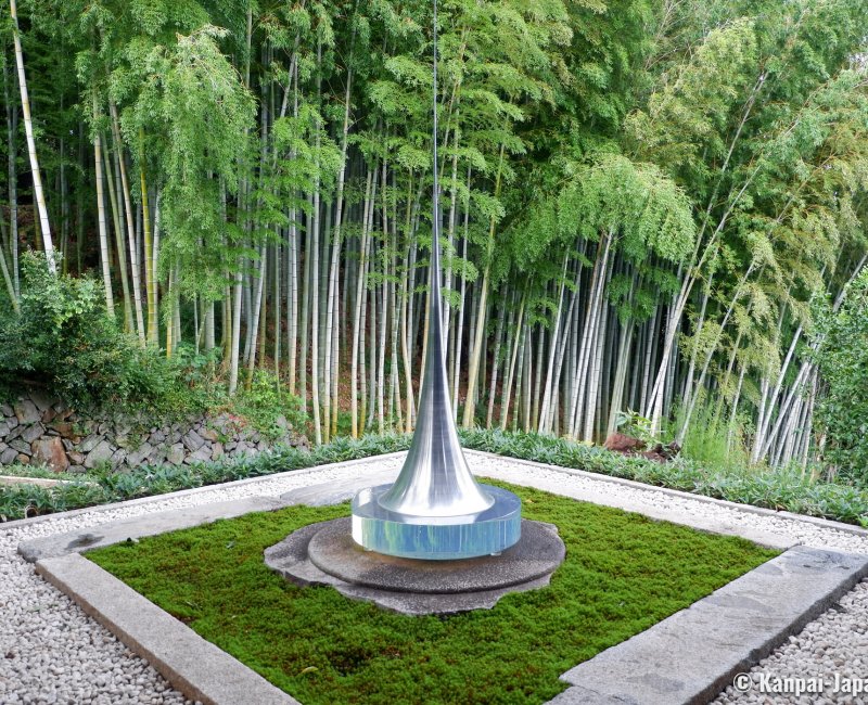 Enoura Observatory (Odawara), Contemporary artwork and bamboo grove Enoura Observatory (Odawara), Contemporary artwork and bamboo grove