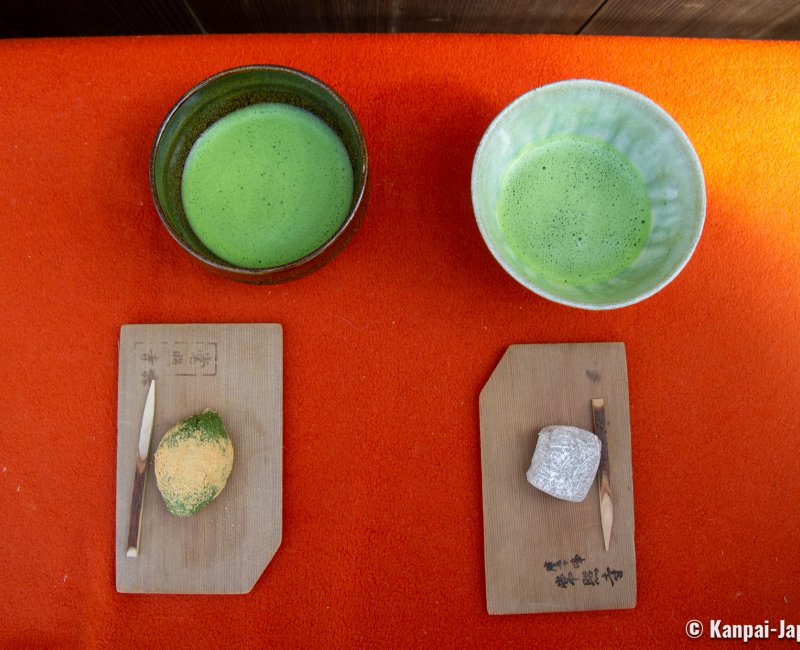 Josho-ji (Kyoto), Matcha tea and Wagashi Japanese confectionery 